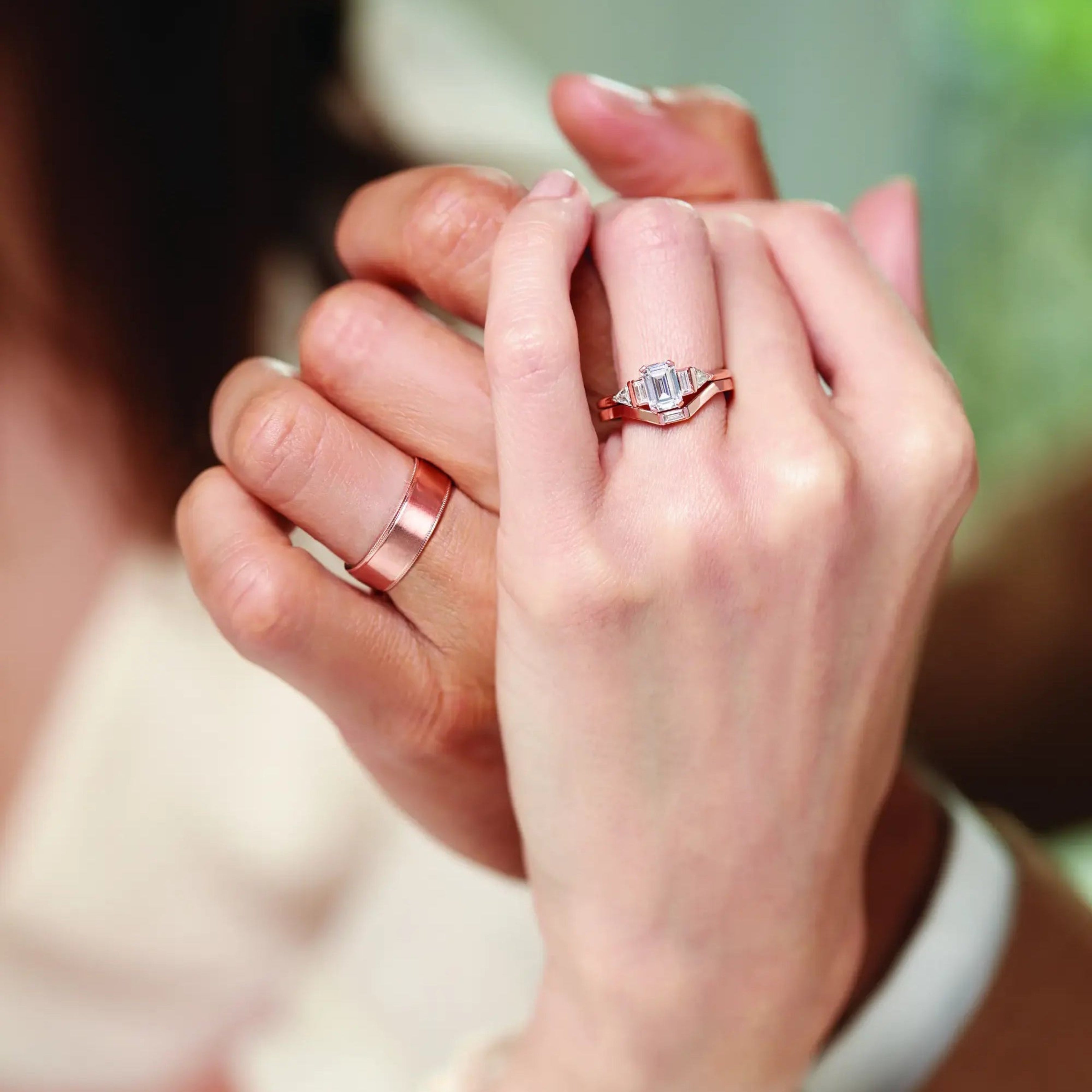 how to determine your partner's ring size without them knowing