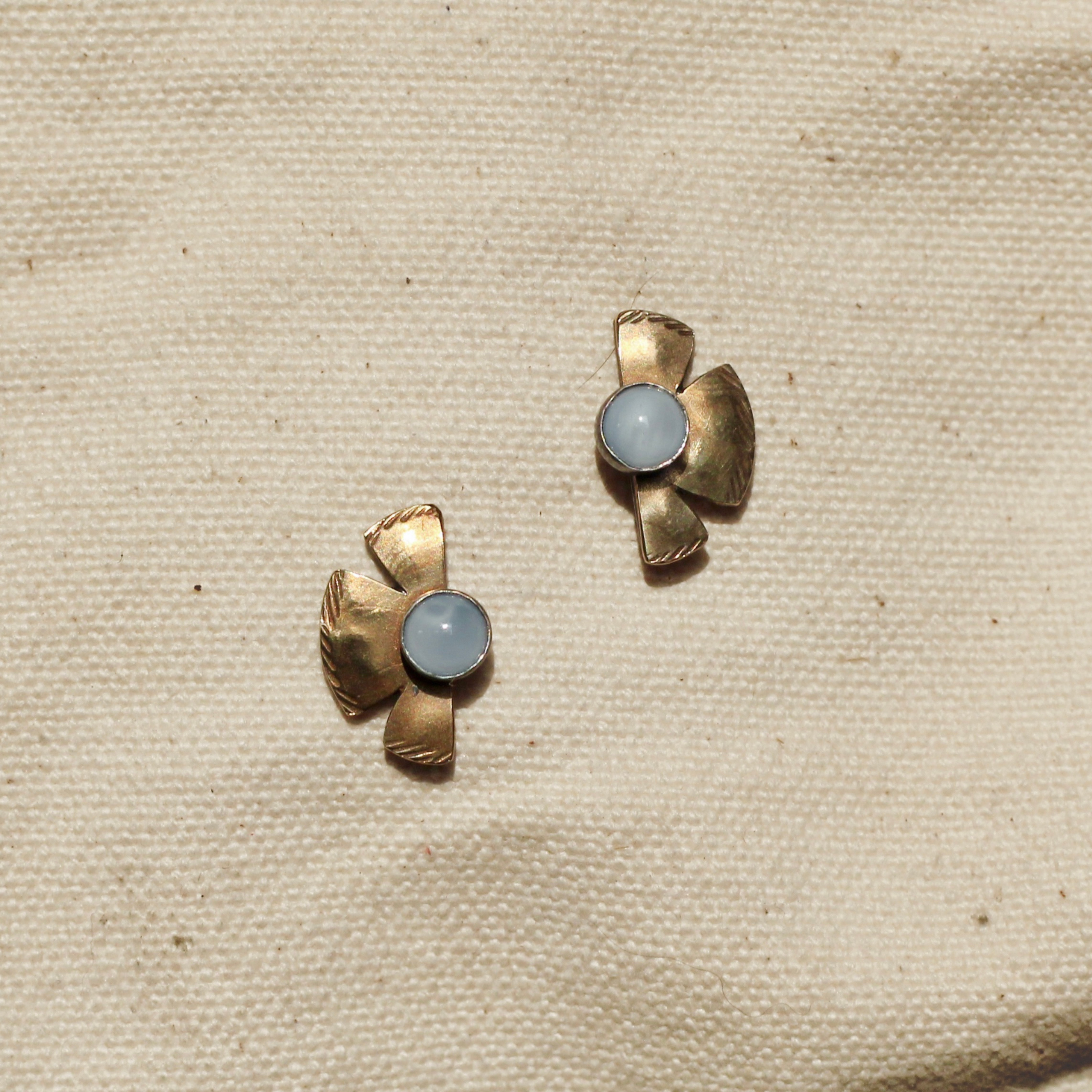 Solis Studs