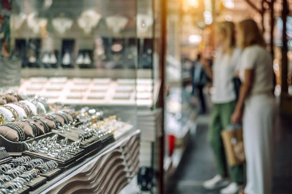 Local Designer Jewelry Stores vs. National Retail Chains header