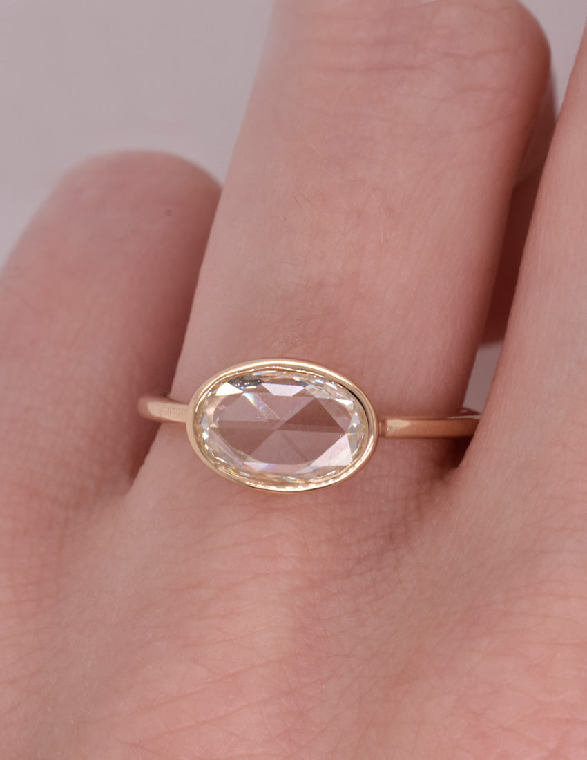0.99ct Oval Rose-Cut Natural White Diamond in The Jane Setting