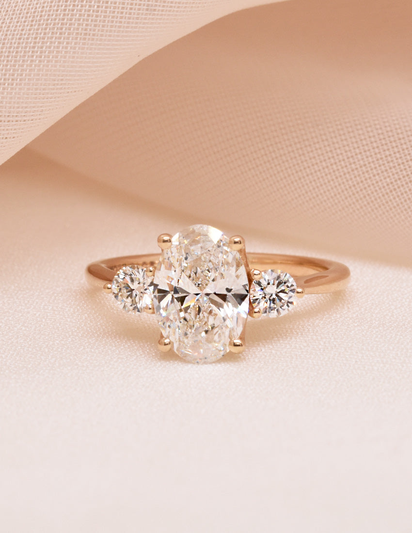 1.75ct Lab-Grown Oval White Diamond in the Cecile Setting