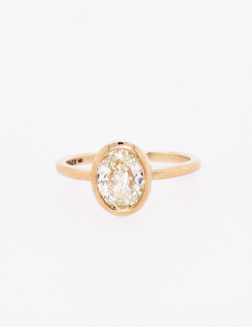 Oval White Diamond in The Jane Setting