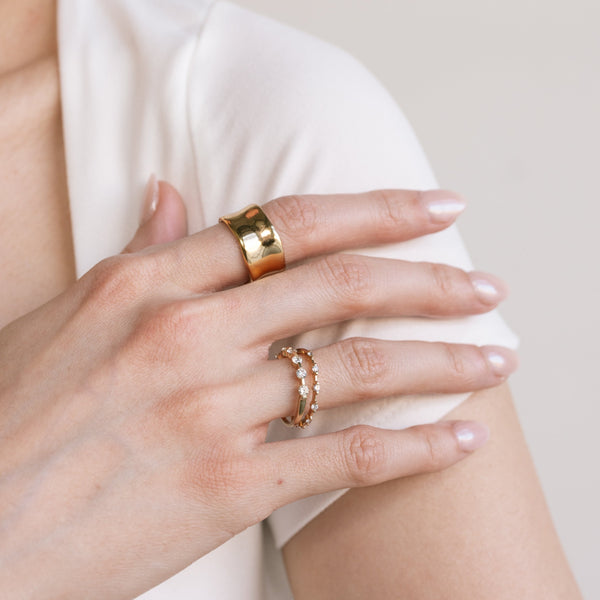Wide Hammered Wave Band