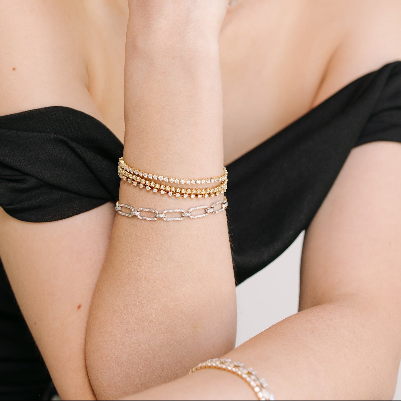 Yellow Gold Illusion Riviere Tennis Bracelet