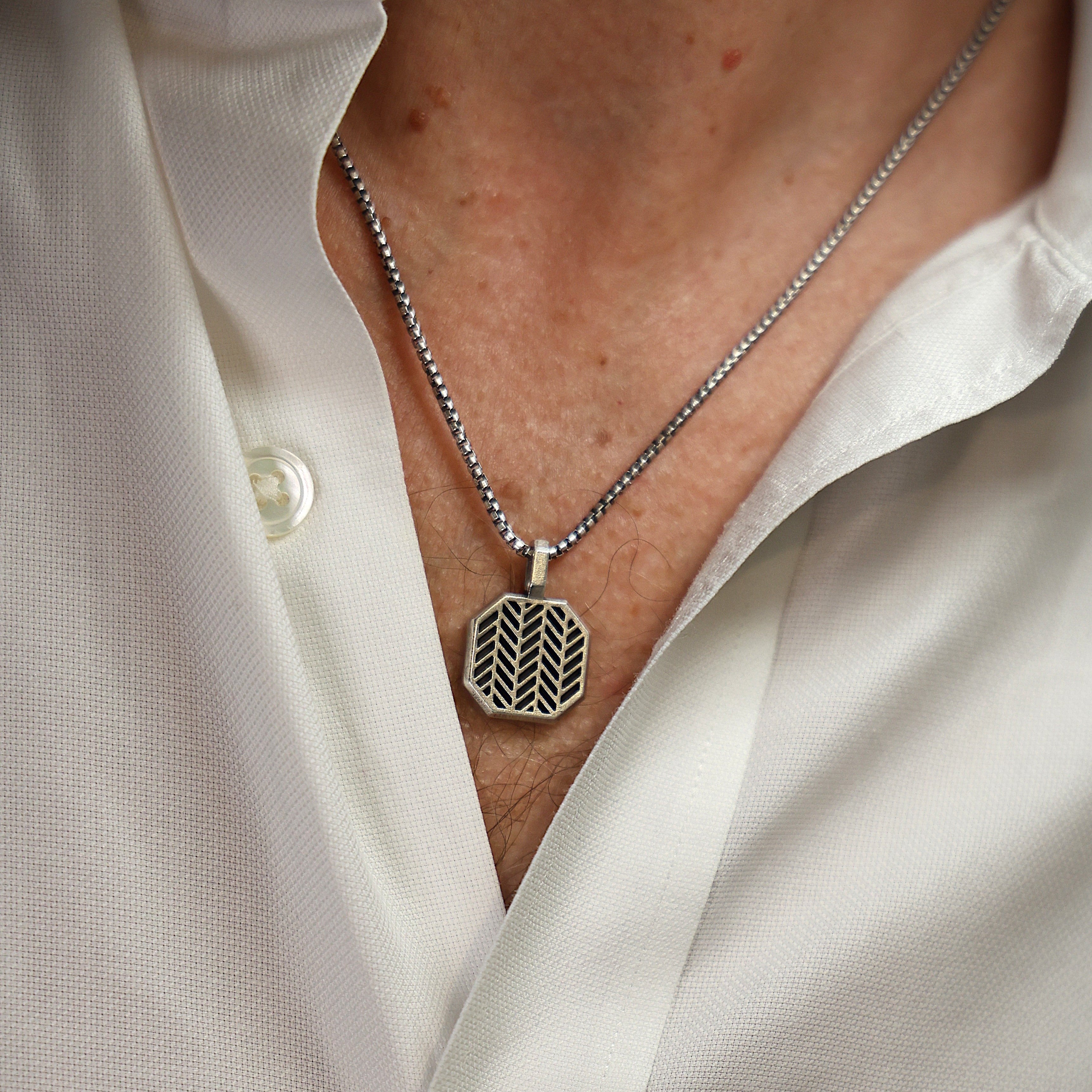 Herringbone Ehta Medallion