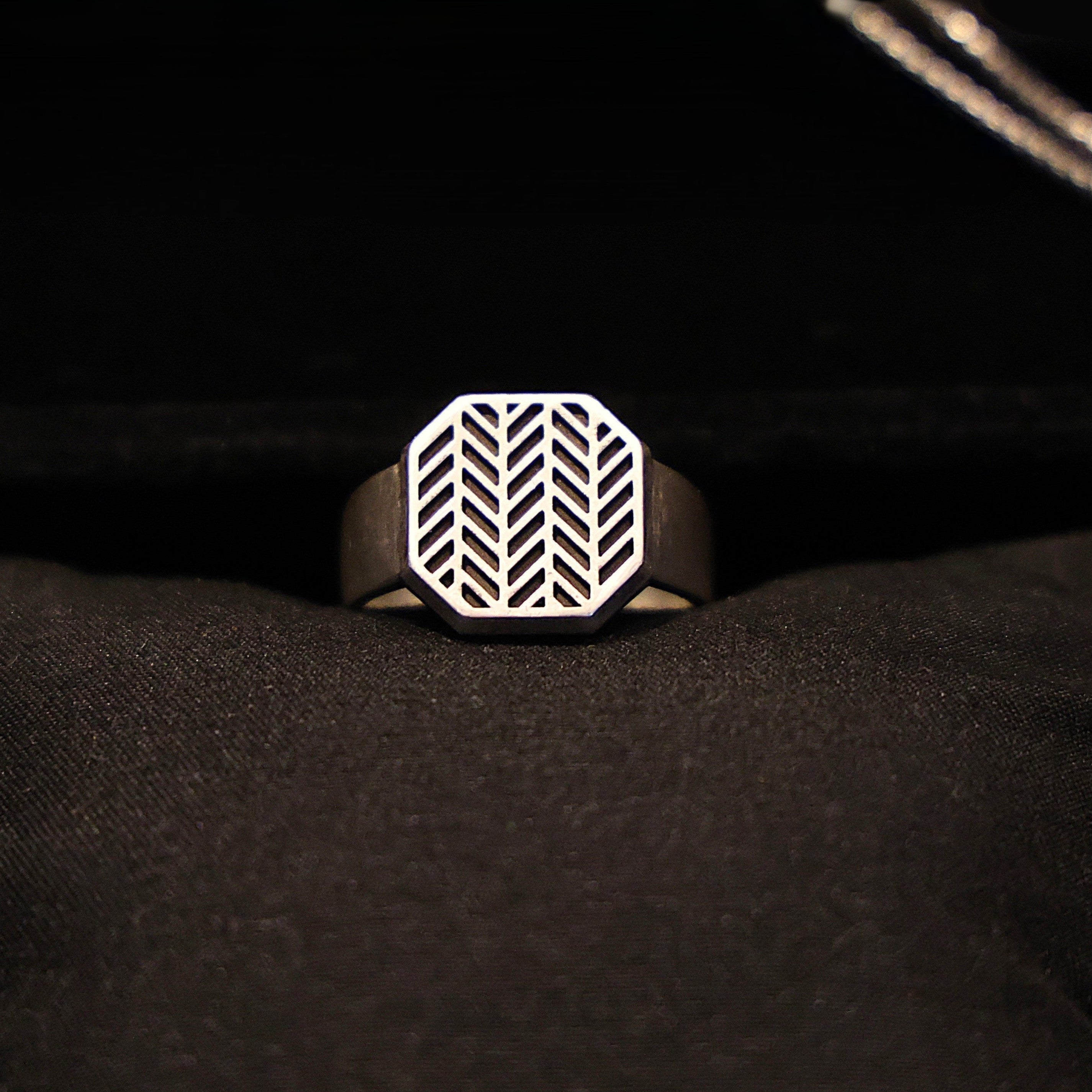 Herringbone Vintage Signet Ring