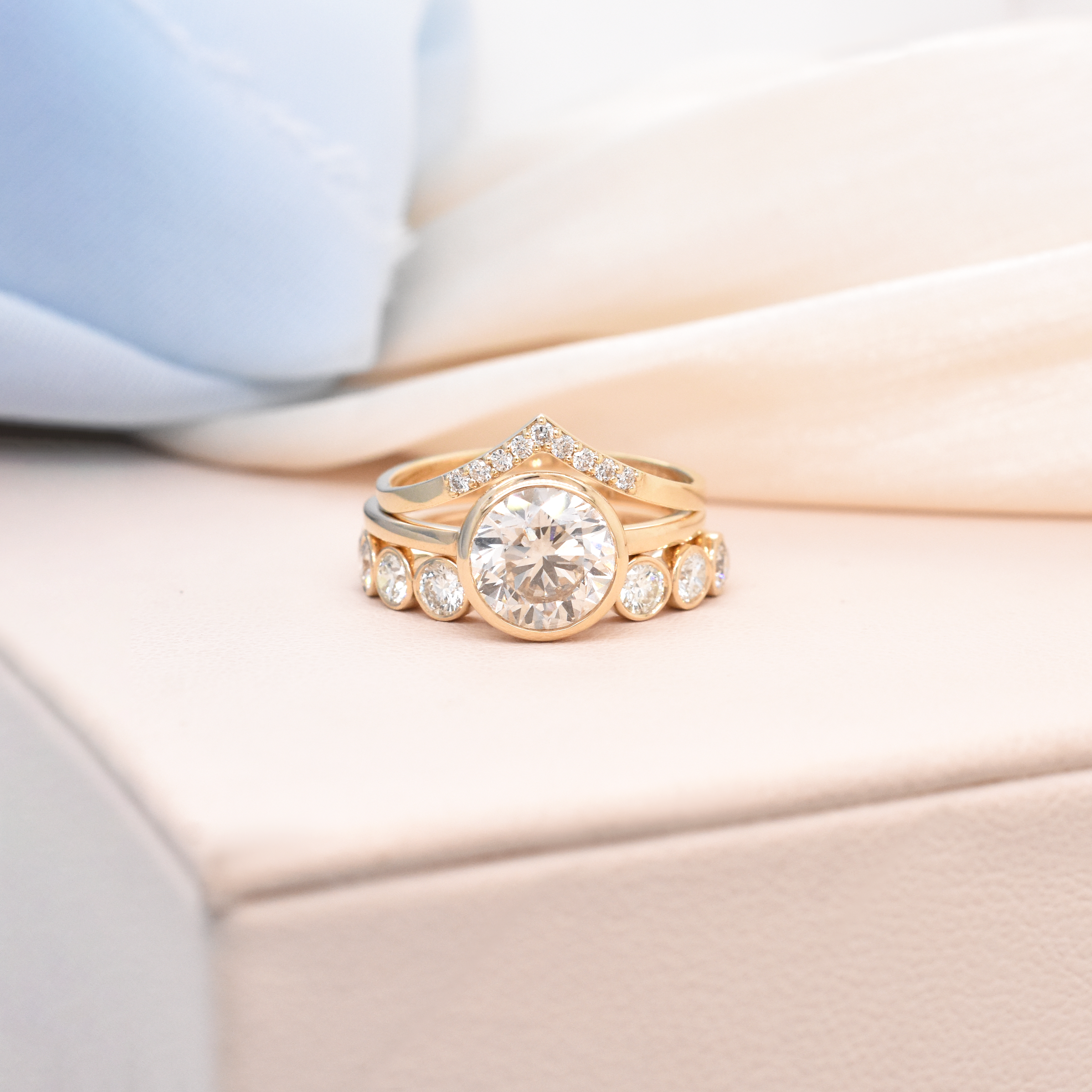 Petite Diamond V Contour Ring