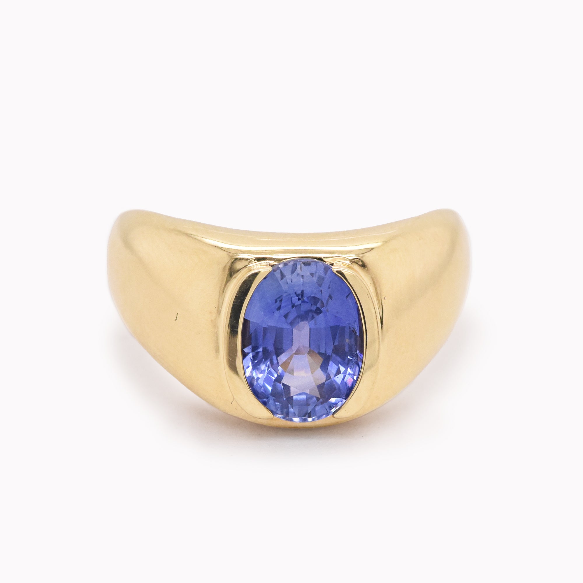 Oval Ceylon Sapphire Curved Dome Band