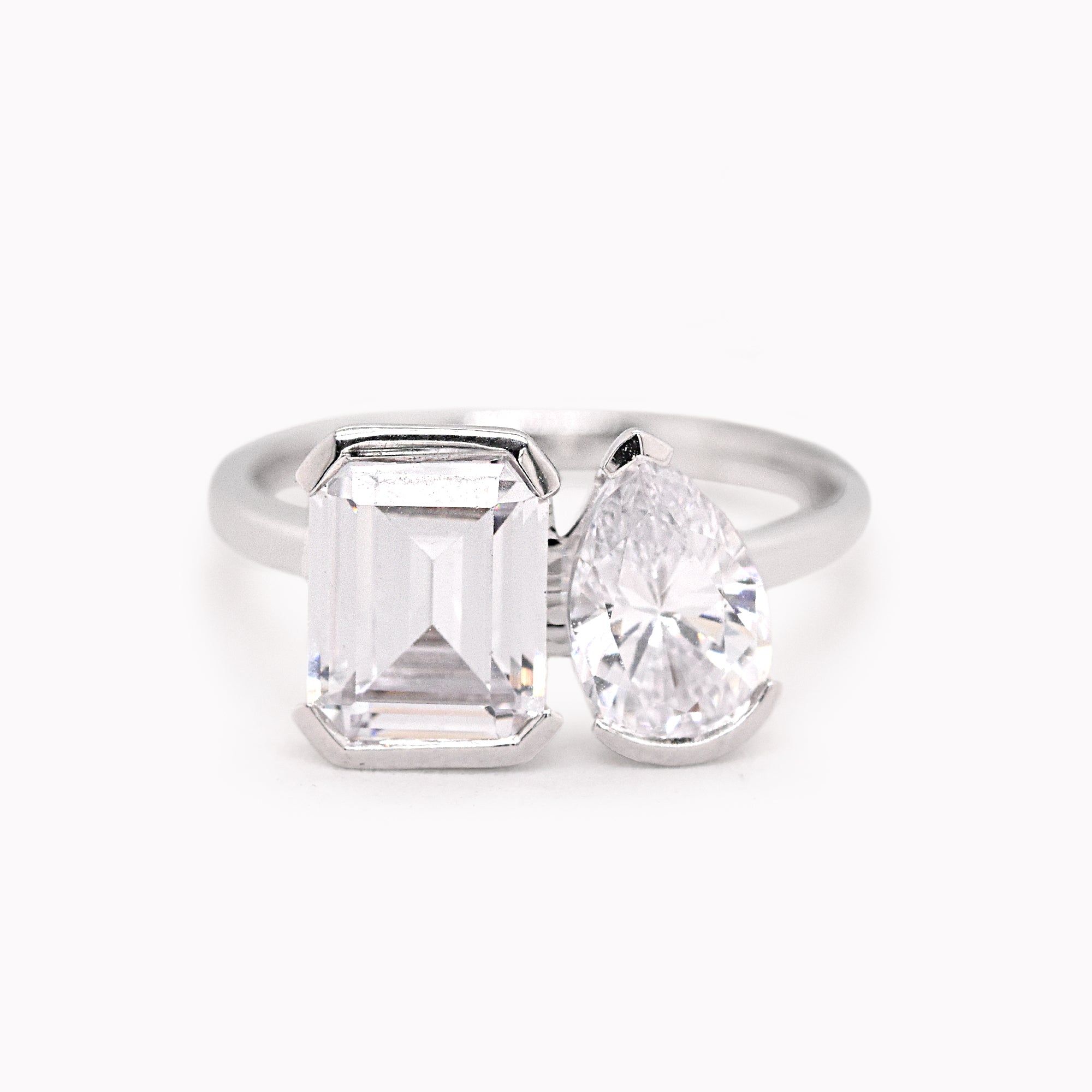 Toi Et Moi Emerald-Cut & Pear Engagement Ring Setting
