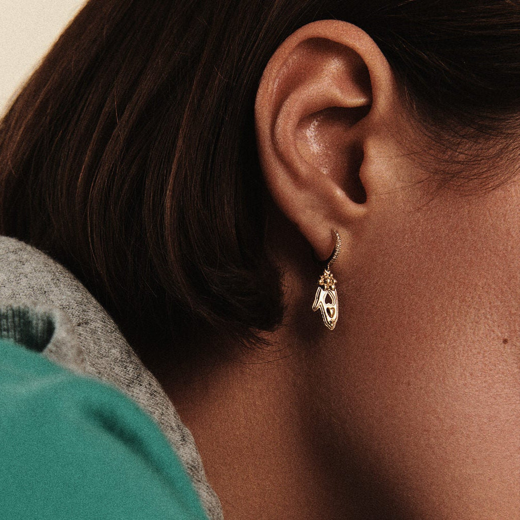 Palerme Hand Dangle Huggies