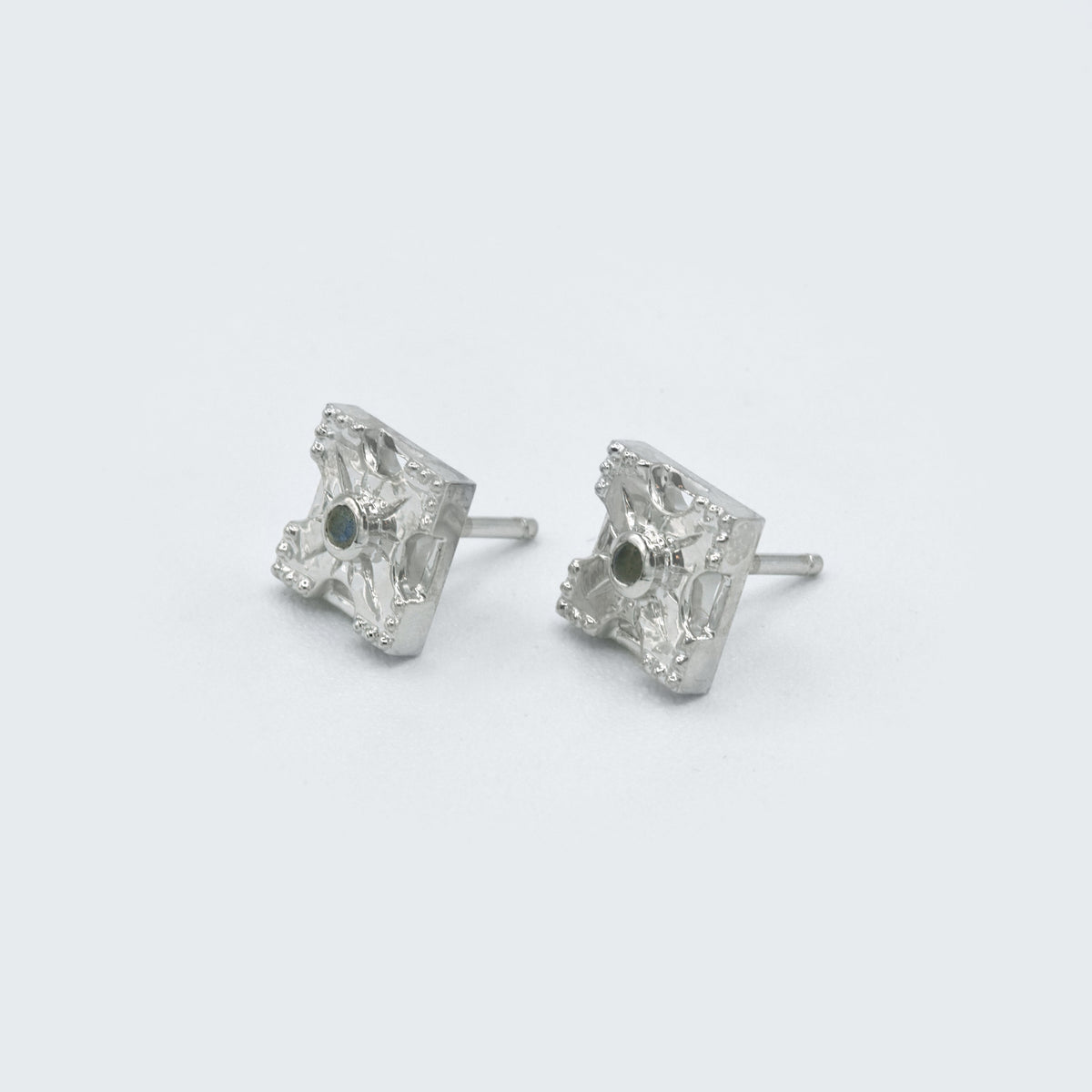 Chopard 18k yellow gold happy spirit single stone diamond stud earrings |  cali-jewelers