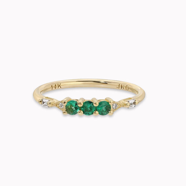 Emerald Three Stone Cantando Ring